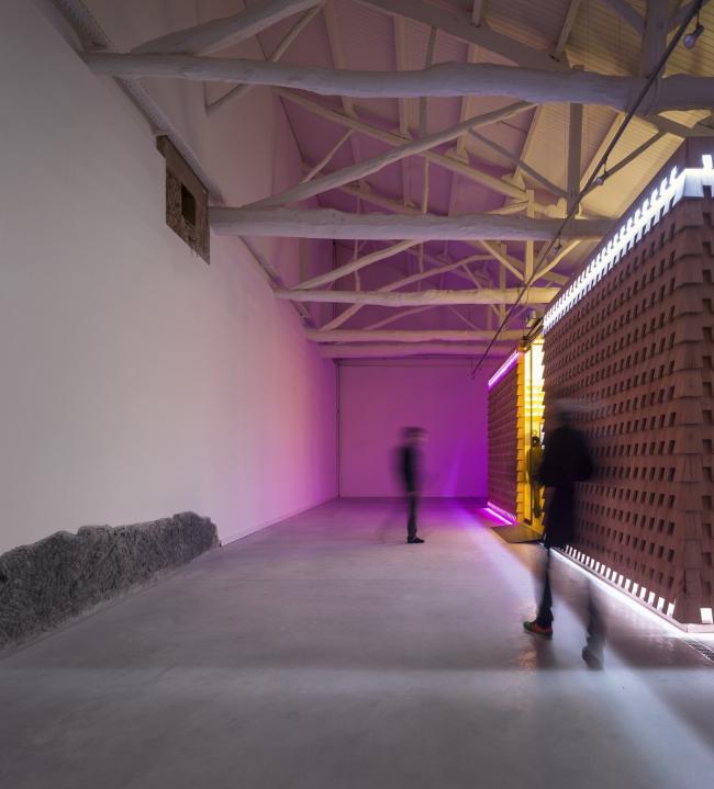 BIM建筑|原始朴实的诗意空间：葡萄酒博物馆 / Atelier 405