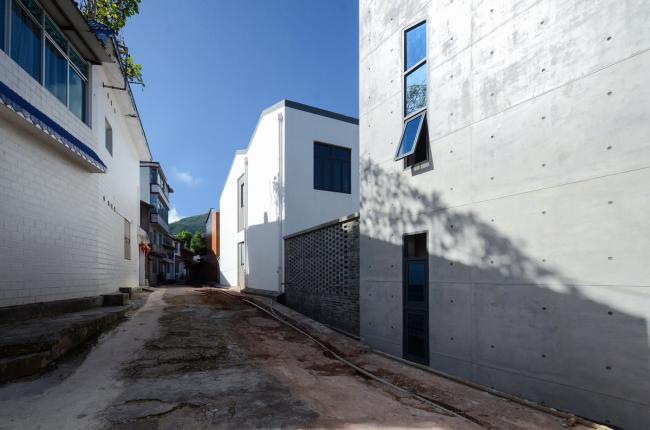 BIM建筑|一个小而美的另类法庭 / 致年夜建筑工作室/正东设计