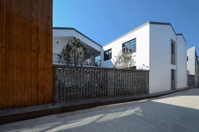 BIM建筑|一个小而美的另类法庭 / 致年夜建筑工作室/正东设计