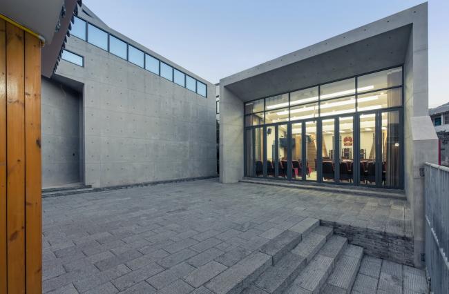 BIM建筑|一个小而美的另类法庭 / 致年夜建筑工作室/正东设计