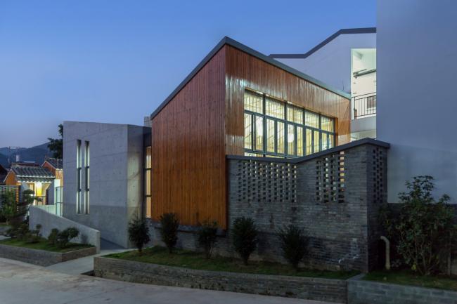 BIM建筑|一个小而美的另类法庭 / 致年夜建筑工作室/正东设计