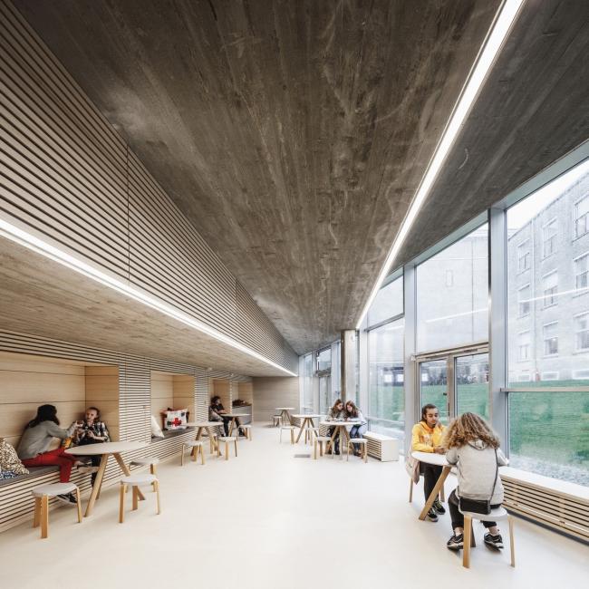 BIM建筑|发展于地面，倾斜直上：丹麦红十字会自愿者之家 / COBE