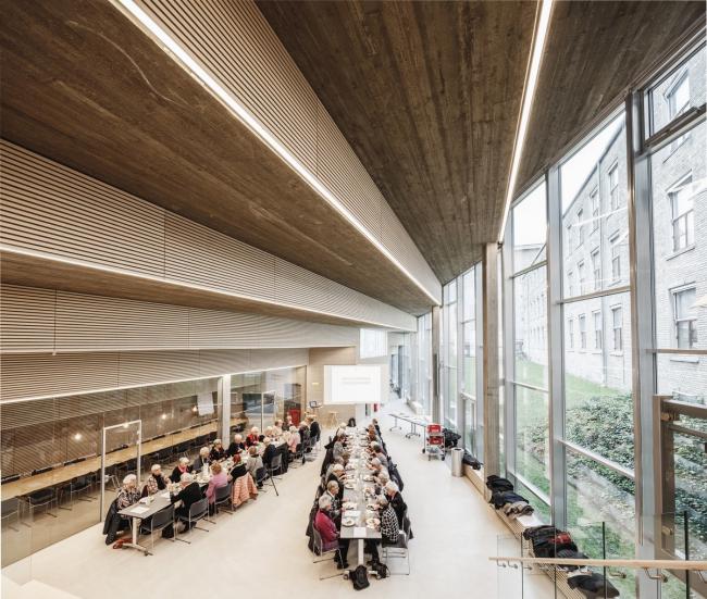 BIM建筑|发展于地面，倾斜直上：丹麦红十字会自愿者之家 / COBE