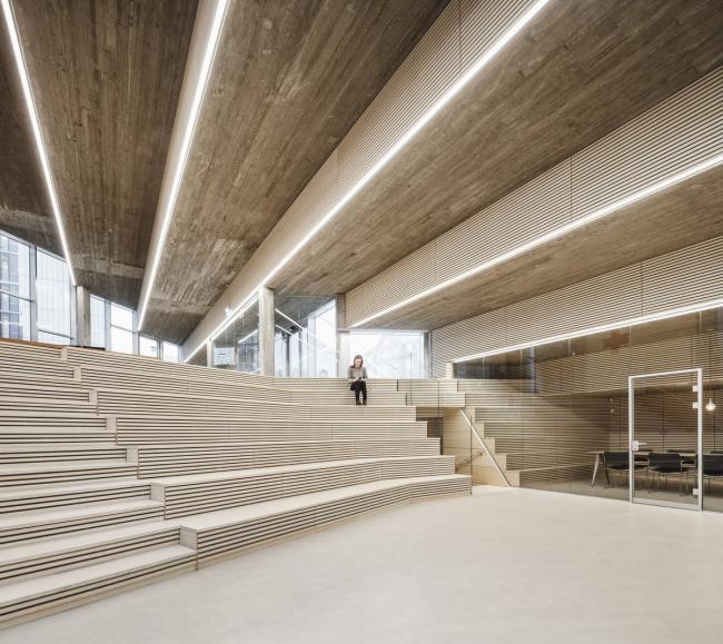 BIM建筑|发展于地面，倾斜直上：丹麦红十字会自愿者之家 / COBE