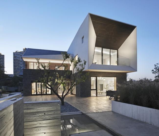 BIM建筑|海边的粗野主义室第——临海T宅，秦皇岛 / META-工作室