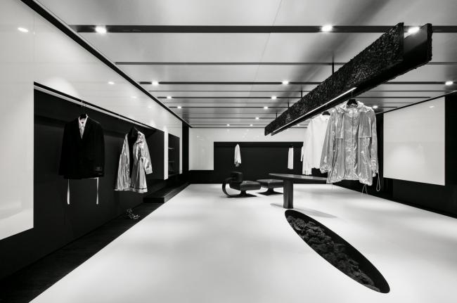 BIM建筑|灵活几何，如宇宙暗物资般神秘：Juun.J 旗舰店 / WGNB