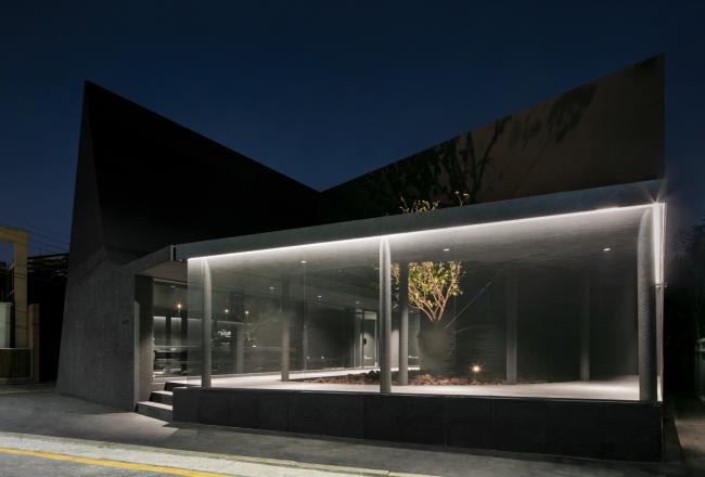 BIM建筑|灵活几何，如宇宙暗物资般神秘：Juun.J 旗舰店 / WGNB