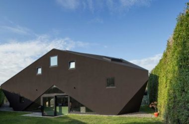 BIM建筑|背对背围绕一体的三角室第／Urban Agency-BIM建筑网