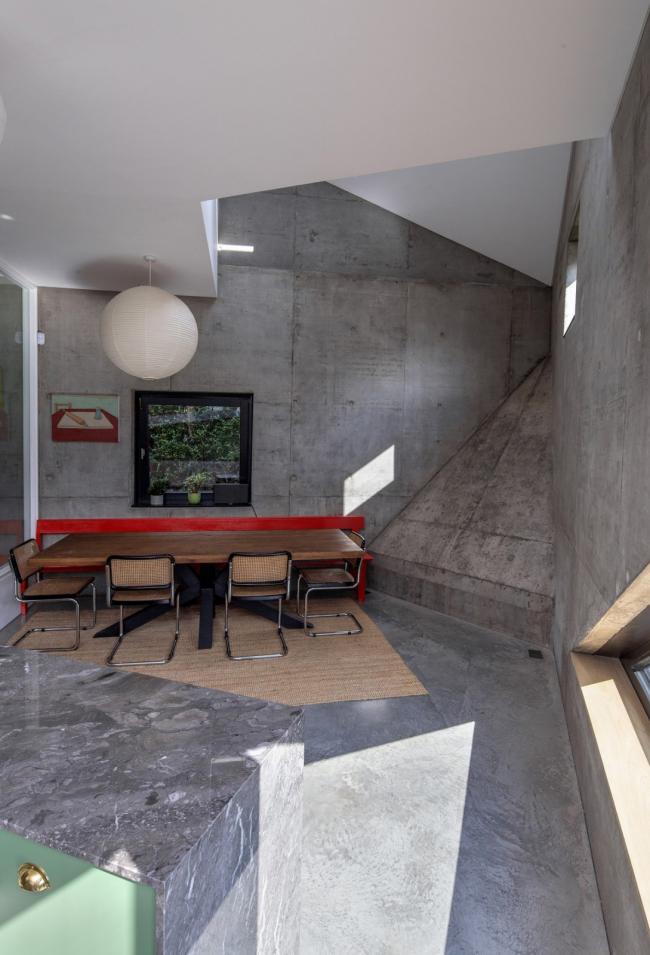 BIM建筑|背对背围绕一体的三角室第／Urban Agency