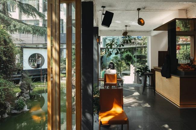 BIM建筑|侠客岛花圃岛天井更新 / 門口建筑工作室