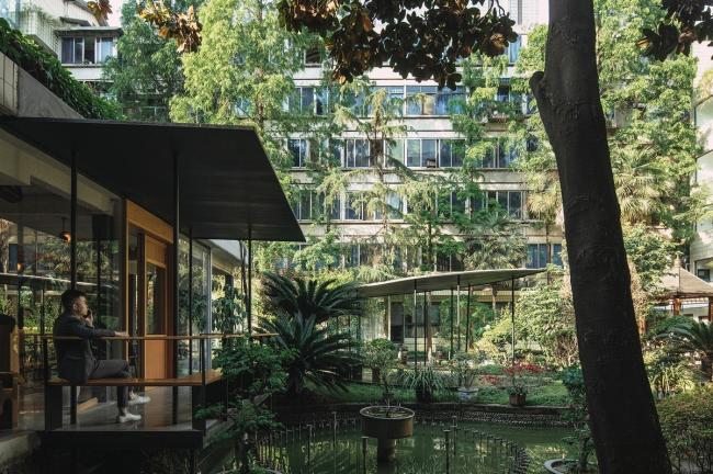 BIM建筑|侠客岛花圃岛天井更新 / 門口建筑工作室