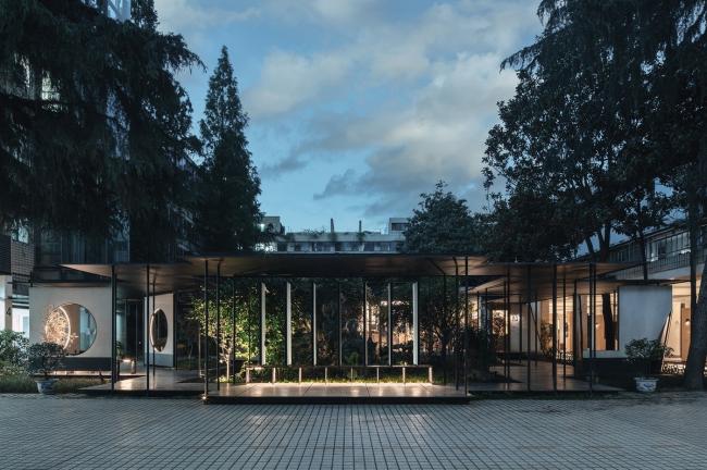 BIM建筑|侠客岛花圃岛天井更新 / 門口建筑工作室