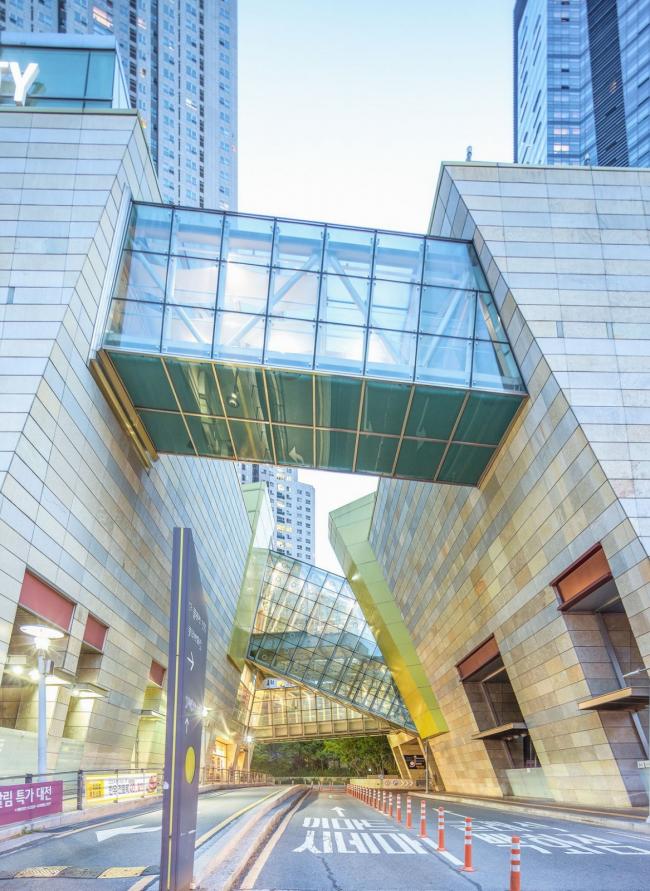 BIM建筑|城市中间的复合型养老社区——星城 MALL+THE CLASSIC 500 养老公寓设计实践 / JERDE 捷得