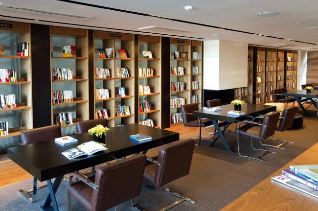 BIM建筑|城市中间的复合型养老社区——星城 MALL+THE CLASSIC 500 养老公寓设计实践 / JERDE 捷得