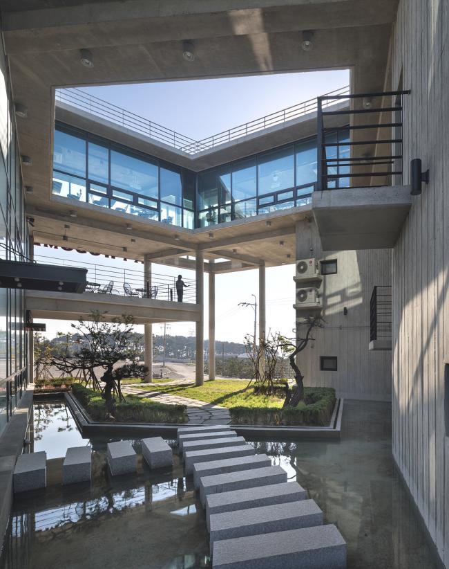 BIM建筑|朝阳东升，揽海天名胜：五角贸易楼 / ON Architecture