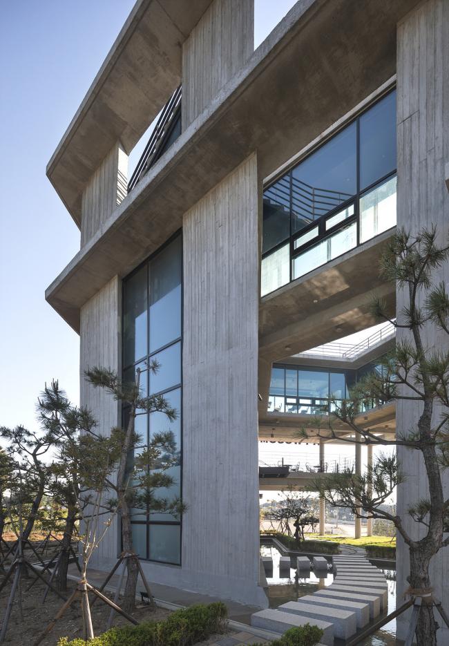 BIM建筑|朝阳东升，揽海天名胜：五角贸易楼 / ON Architecture