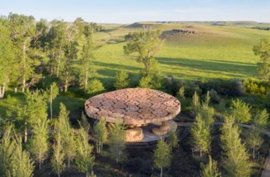 BIM建筑|雕花木束，呵护安静：Tippet Rise 艺术中间展亭 / Kéré Architecture-BIM建筑网