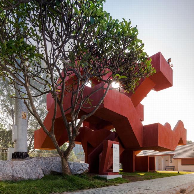 BIM建筑|相叠交织的迷宫——十卡塔 / Supermachine Studio