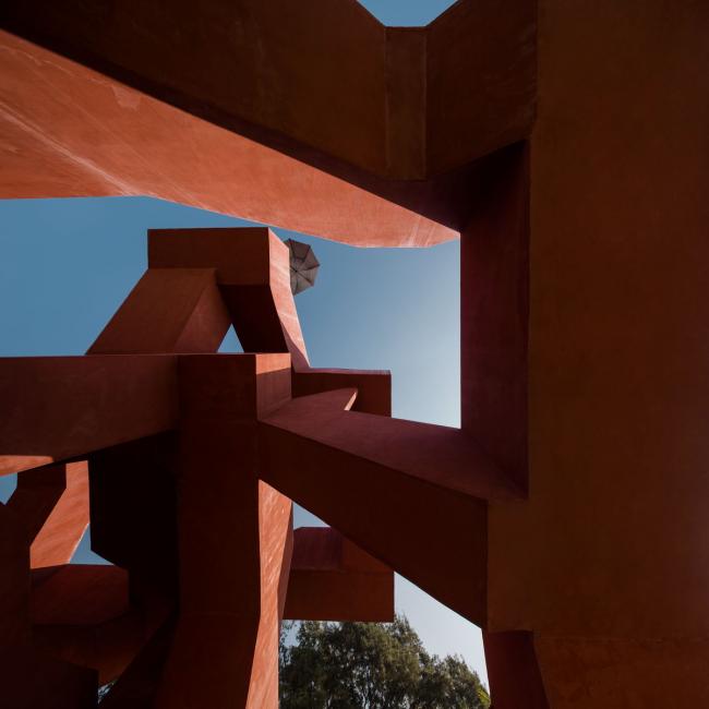 BIM建筑|相叠交织的迷宫——十卡塔 / Supermachine Studio