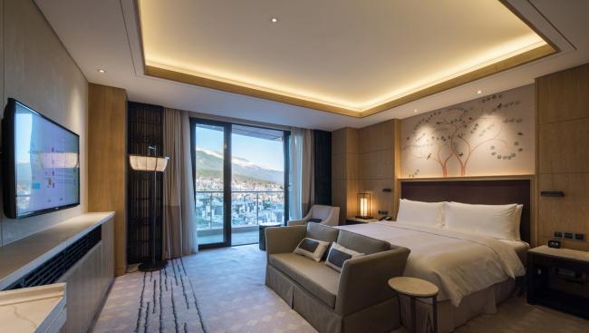 BIM建筑|享青山碧水景，彰古朴亲热貌：年夜理希尔顿酒店 / CCDI + WATG