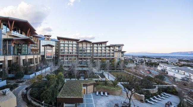 BIM建筑|享青山碧水景，彰古朴亲热貌：年夜理希尔顿酒店 / CCDI + WATG