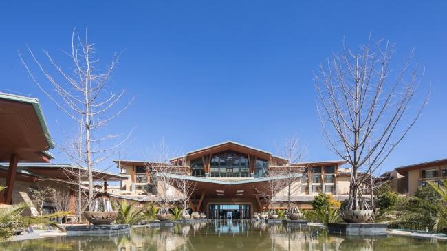 BIM建筑|享青山碧水景，彰古朴亲热貌：年夜理希尔顿酒店 / CCDI + WATG