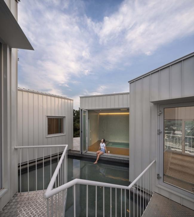 BIM建筑|碧湖之畔，丛林之间：飘浮立方体室第 / Younghan Chung Architects