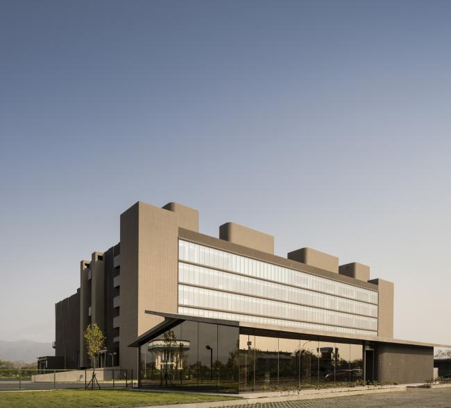 BIM建筑|奇特又慎重，如年夜山与泥土：台畜屏东农科厂 / 泽新建筑