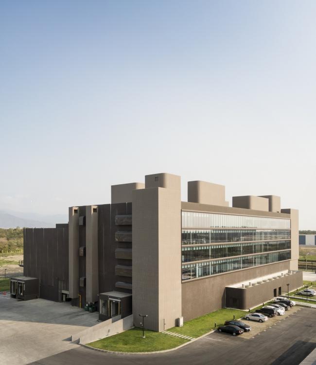 BIM建筑|奇特又慎重，如年夜山与泥土：台畜屏东农科厂 / 泽新建筑