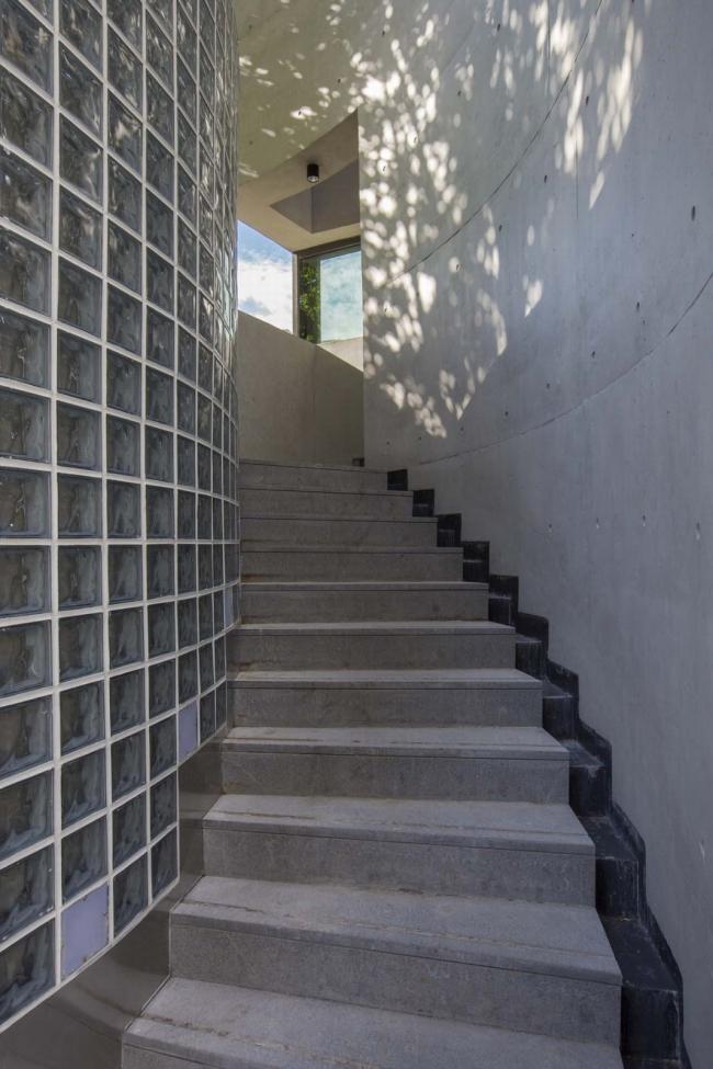 BIM建筑|朴实顽皮，中西合璧：南京艺术学院-砼展厅 / 上海中森建筑与工程设计