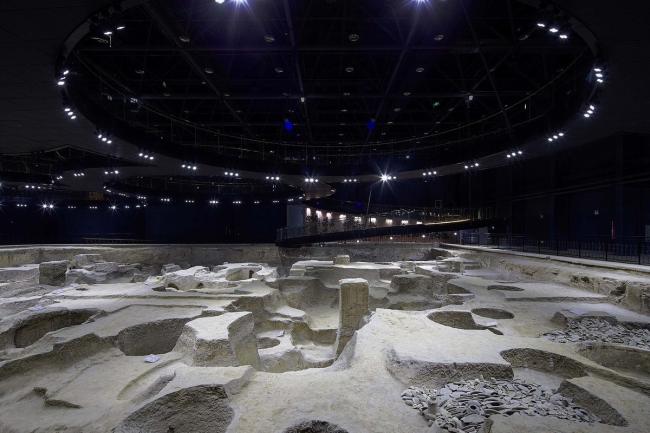 BIM建筑|银白简素，柔化边沿：邢窑遗址博物馆 / 言川建筑