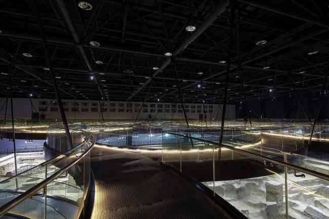 BIM建筑|银白简素，柔化边沿：邢窑遗址博物馆 / 言川建筑