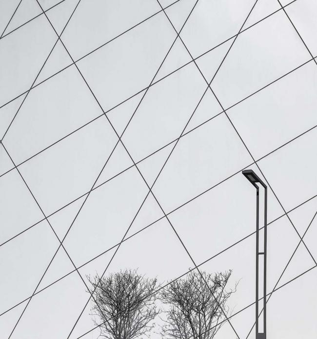 BIM建筑|银白简素，柔化边沿：邢窑遗址博物馆 / 言川建筑