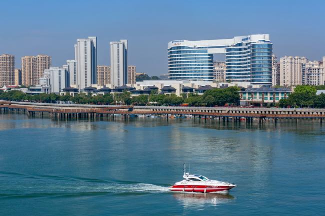 BIM建筑|港湾巨轮，坐拥海景：禹洲温德姆至尊豪庭年夜酒店 / 中国建筑科学研讨院厦门分院