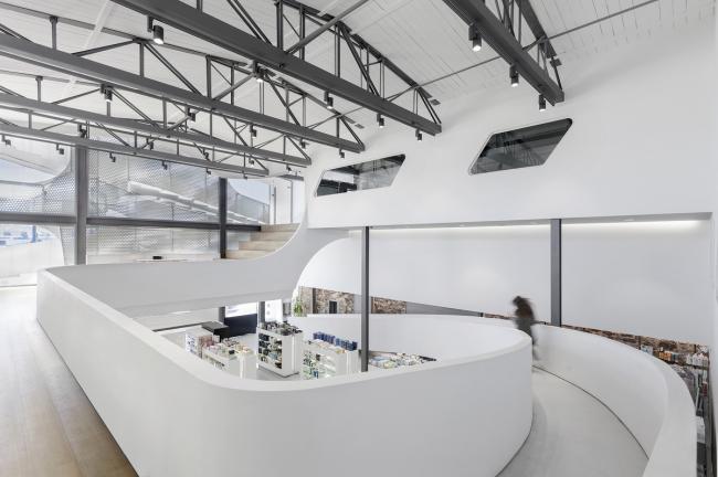 BIM建筑|波浪与白帆的奏歌：Mole药房 / KLab Architecture