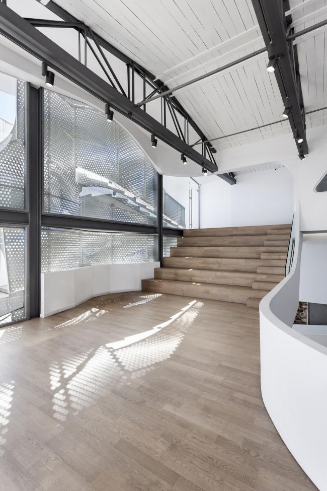 BIM建筑|波浪与白帆的奏歌：Mole药房 / KLab Architecture