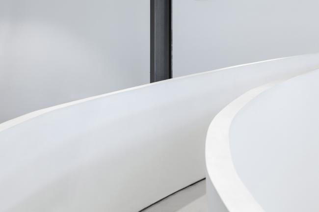 BIM建筑|波浪与白帆的奏歌：Mole药房 / KLab Architecture