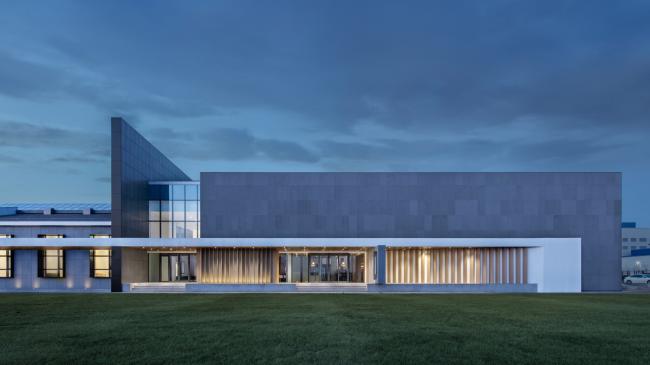 BIM建筑|腾龙公寓，用“光”和“风”俘获空间 / CUN寸DESIGN