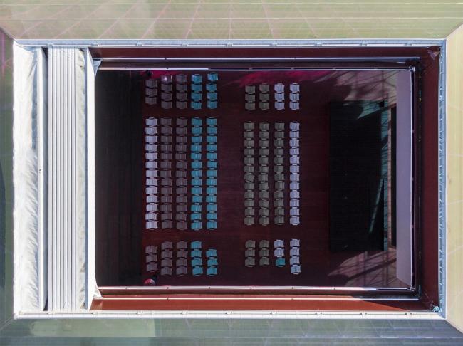 BIM建筑|源于“星球年夜战”和“银翼杀手”的灵感：莫斯科高尔基公园车库影院 / SYNDICATE Architects