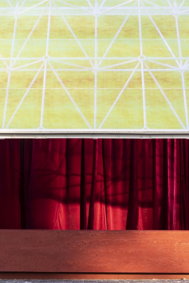 BIM建筑|源于“星球年夜战”和“银翼杀手”的灵感：莫斯科高尔基公园车库影院 / SYNDICATE Architects