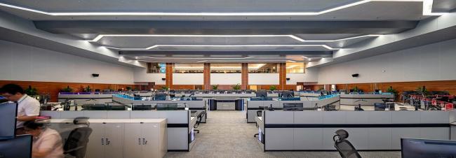 BIM建筑|是曲活动，展示科技感：广州白云国际机场综合信息年夜楼 / 武汉中合元创立筑设计