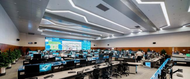 BIM建筑|是曲活动，展示科技感：广州白云国际机场综合信息年夜楼 / 武汉中合元创立筑设计