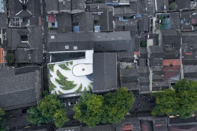 BIM建筑|有浪 | 扬州慢×新华书店 / Wutopia Lab