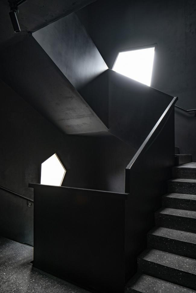 BIM建筑|OpenAsia 团体总部，两个焦点筒吊起的桥梁办公楼 / G8A Architecture & UrbanPlanning