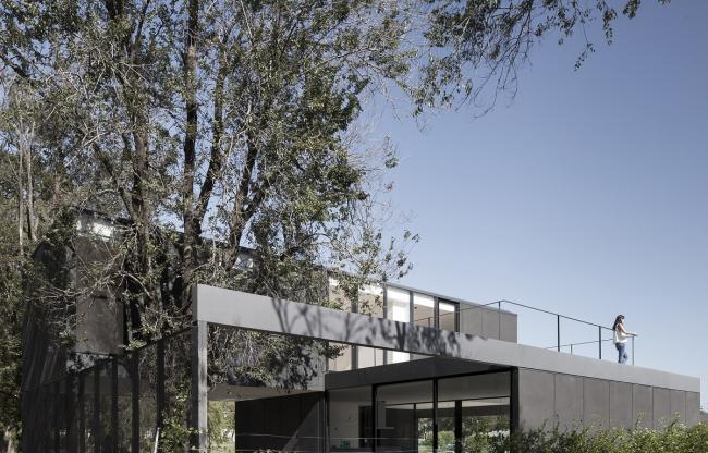 BIM建筑|封锁社区里的天然室第 / ANA SMUD+Zelcer