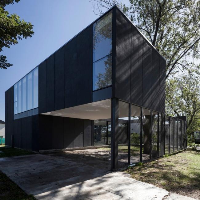 BIM建筑|封锁社区里的天然室第 / ANA SMUD+Zelcer