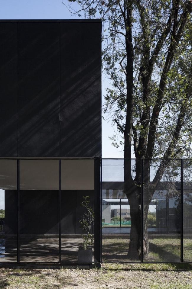 BIM建筑|封锁社区里的天然室第 / ANA SMUD+Zelcer