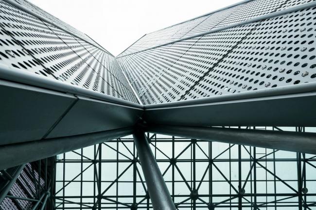 BIM建筑|如同舞台幕布般动态折叠延展：亳州市体育馆 / 袁野建筑工作室