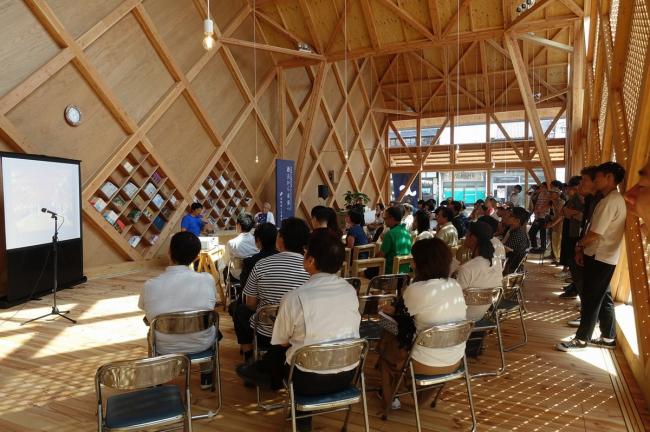 BIM建筑|持续屋脊如长龙卧野：日本富冈工商会 / 手塚贵晴建筑事务所