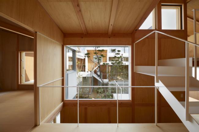 BIM建筑|城市中的山谷花圃室第 / 畑友洋建筑设计事务所